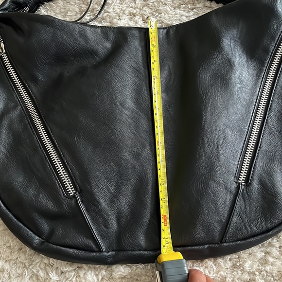 NEW EXPRESS HOBO BAG. - Picture 6 of 7